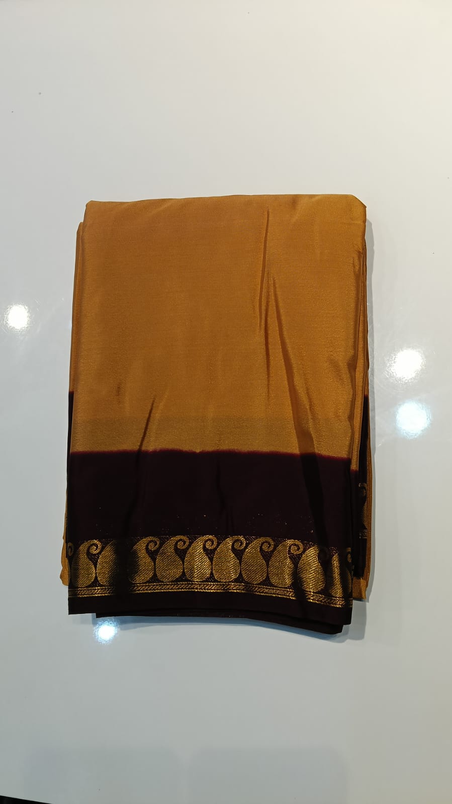 Raadhana Mango Border Dual Tone Crepe Saree - Image 2