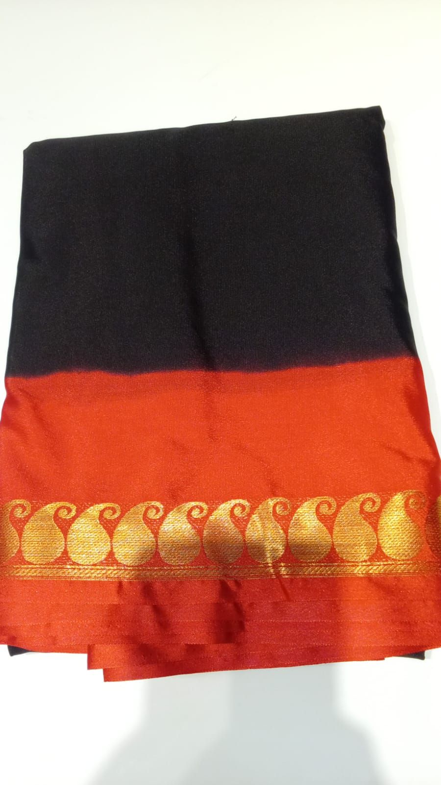 Raadhana Mango Crepe Contrast Saree - Image 4