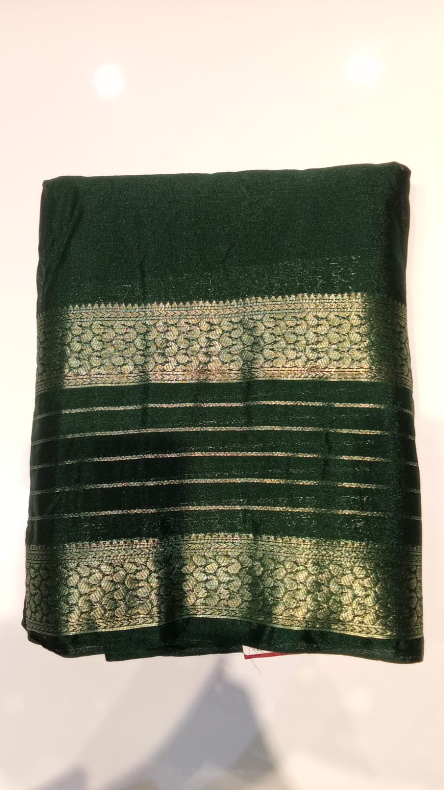 Raadhana Plain Crape Silk Saree - Image 3